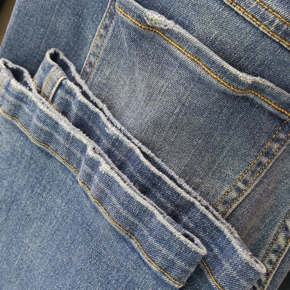 Spanx Womens Straight Leg Jeans Pull On Size Medium Blue Style 20356R Distressed - Picture 7 of 11